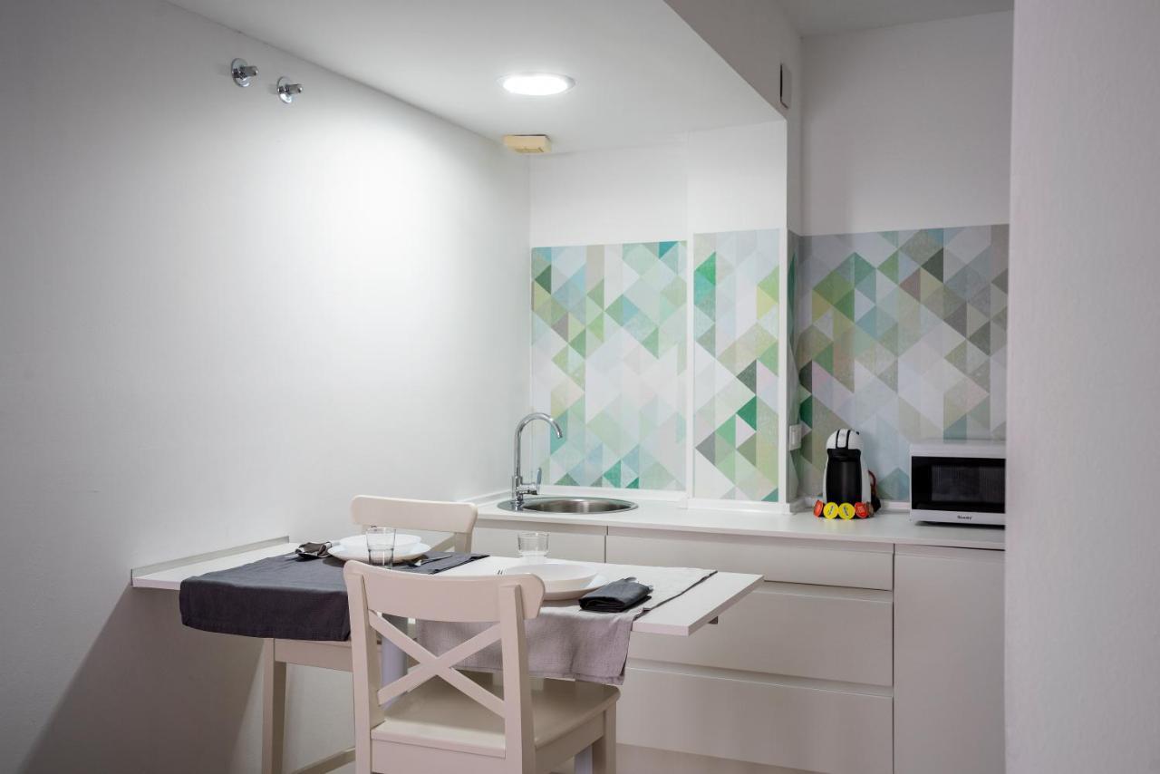 Hostal Plaza De Italia Касерес Екстер'єр фото