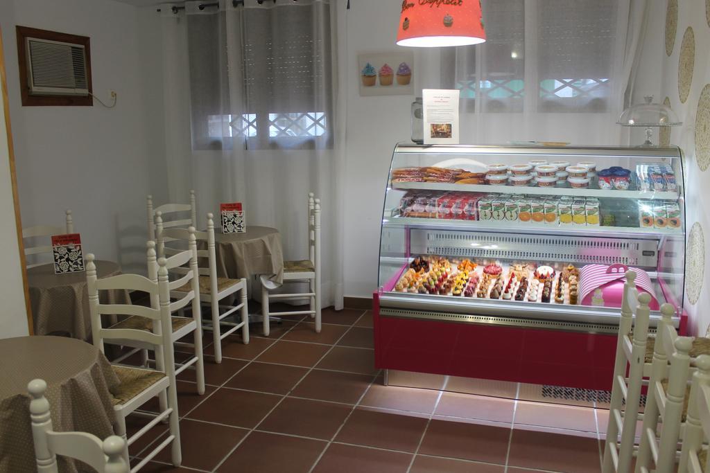 Hostal Plaza De Italia Касерес Екстер'єр фото