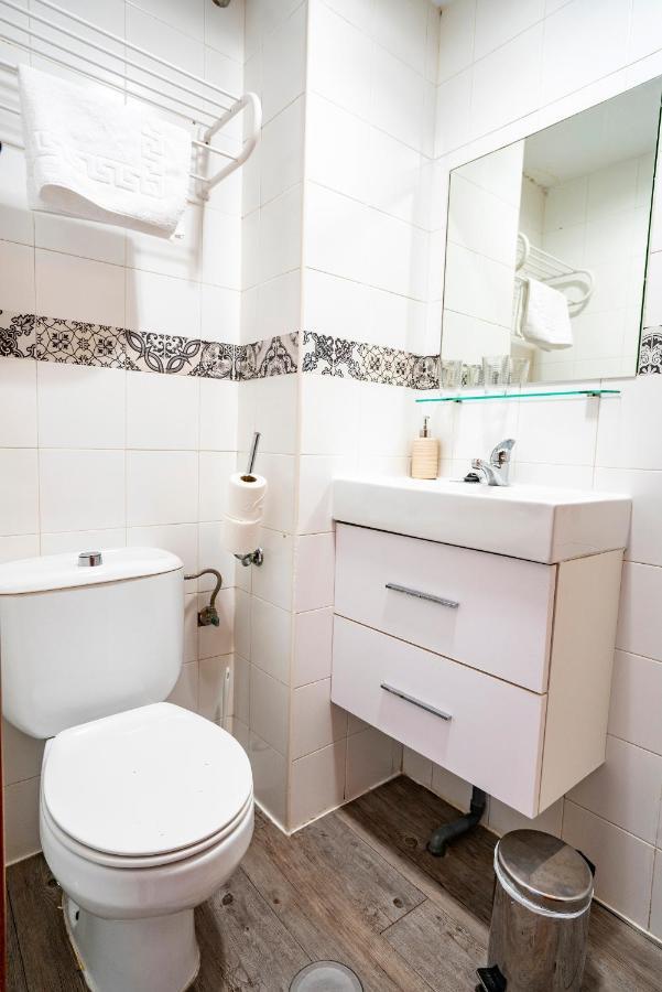Hostal Plaza De Italia Касерес Екстер'єр фото