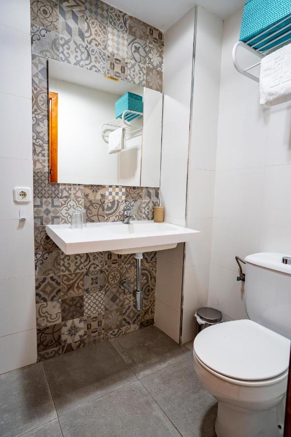 Hostal Plaza De Italia Касерес Екстер'єр фото
