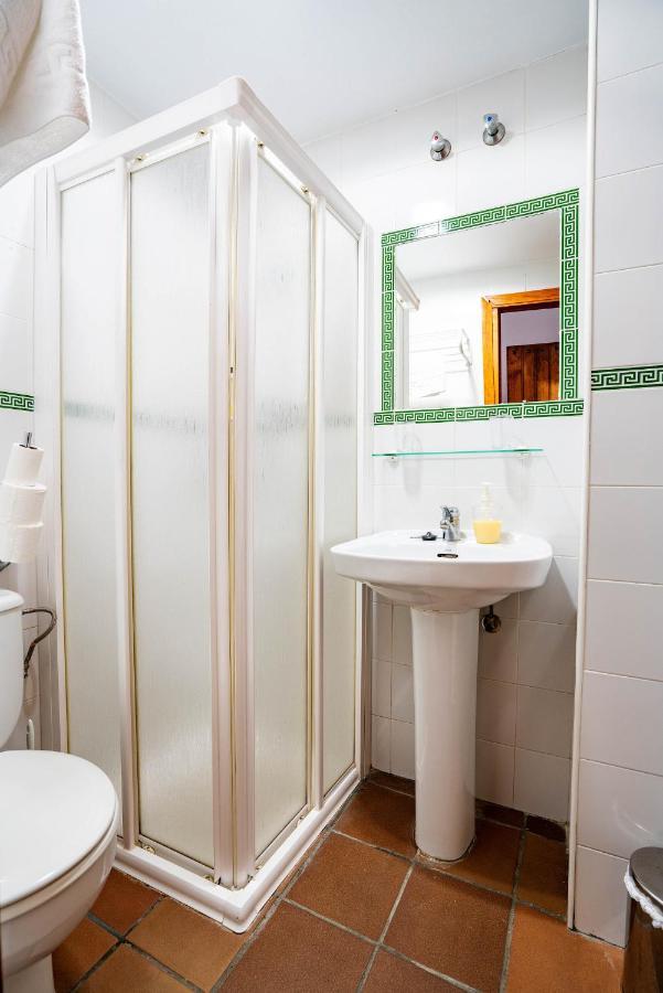 Hostal Plaza De Italia Касерес Екстер'єр фото