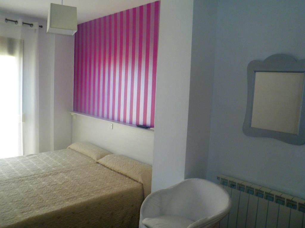 Hostal Plaza De Italia Касерес Екстер'єр фото